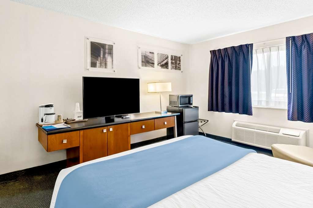 Americas Best Value Inn & Suites - Tahquamenon Country Newberry Номер фото